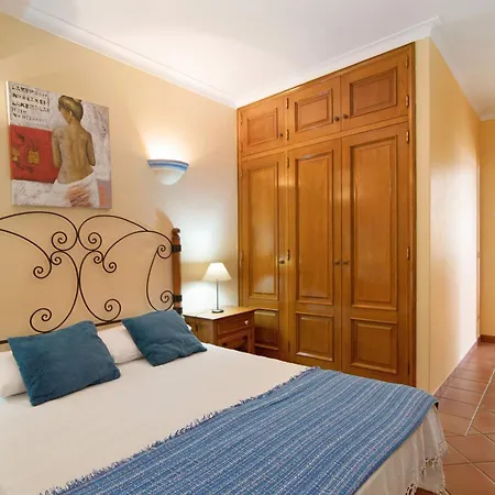 Guisado Hébergement de vacances *